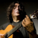 Luis Salinas vuelve a La Plata con un concierto acústico