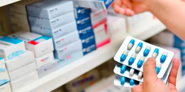 Polémica por la desregulación de medicamentos: “No son golosinas que se pueden vender en cualquier lado”