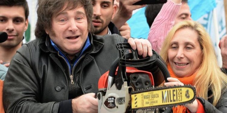 Motosierra profunda: el gobierno nacional disolvió otros tres fondos fiduciarios