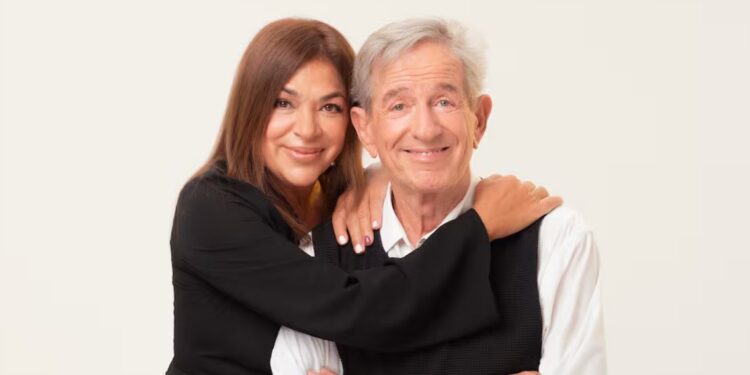 Claribel Medina y Pablo Alarcón llegan a La Plata con “Es Complicado”