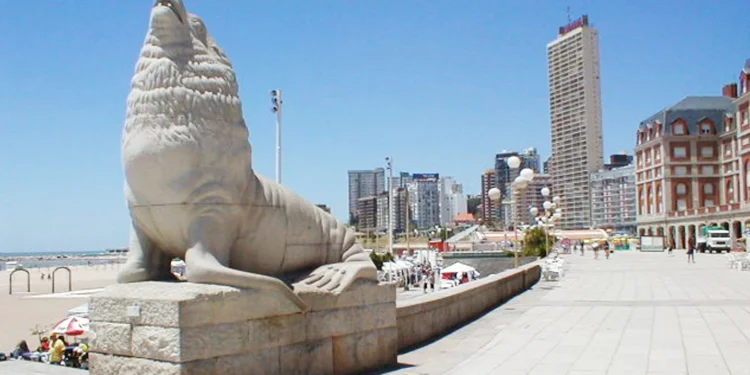 Turismo en rojo: menos viajes y menos gastos según las últimas mediciones