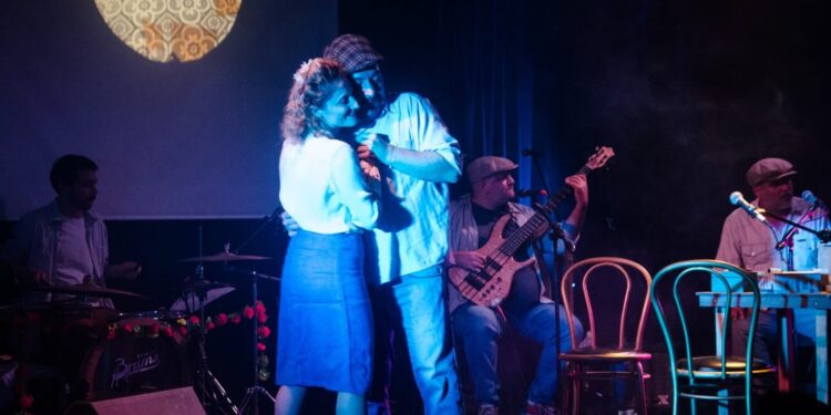 “La Margarita”: poesía, música y memoria en el Teatro de la UNLP