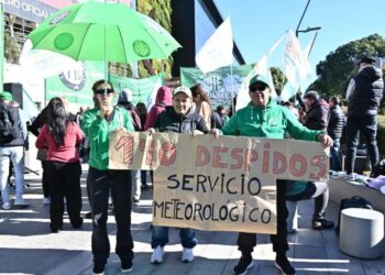 Con una gran protesta en Aeroparque, ATE exige al Gobierno que garantice la Seguridad Aérea