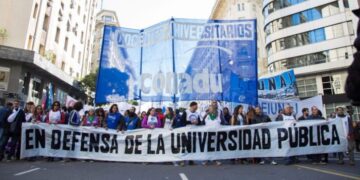 Docentes universitarios: CONADU anunció una semana de paro nacional y redobla el plan de lucha contra el Gobierno