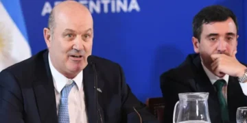 Alejandro Pairone advirtió que el proyecto de Sturzenegger “habilita la extranjerización sin límites” de tierras rurales
