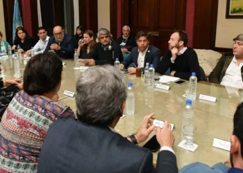 Walter Correa confirmó el pago del aguinaldo y destacó el avance de las paritarias bonaerenses