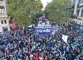 Docentes universitarios acordaron una recomposición salarial y suspendieron el paro