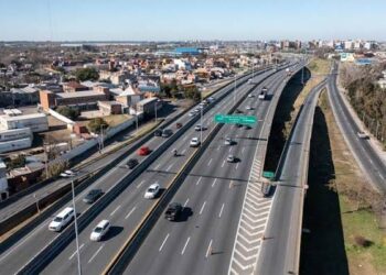 Avanzan las obras del cuarto carril en la Autopista Buenos Aires – La Plata: beneficiará a tres municipios del sur del Conurbano