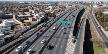Avanzan las obras del cuarto carril en la Autopista Buenos Aires – La Plata: beneficiará a tres municipios del sur del Conurbano