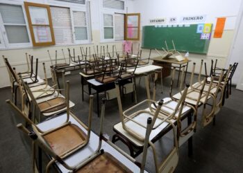 Docentes bonaerenses realizaron un paro con más del 90% de adhesión y reclaman una urgente recomposición salarial