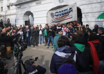 Despidos en CNEA: “El gobierno quiere dejar el desarrollo nuclear a las empresas Estadounidenses”