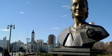 Axel Kicillof y Julio Alak encabezarán en La Plata el homenaje a Eva Perón a 74 años de su fallecimiento