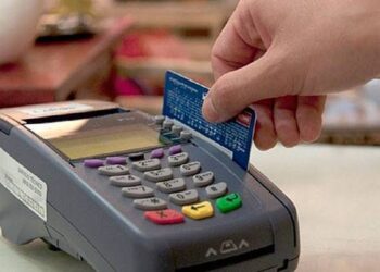 La trampa del pago mínimo: por qué refinanciar es la única salida ante el desplome de los ingresos