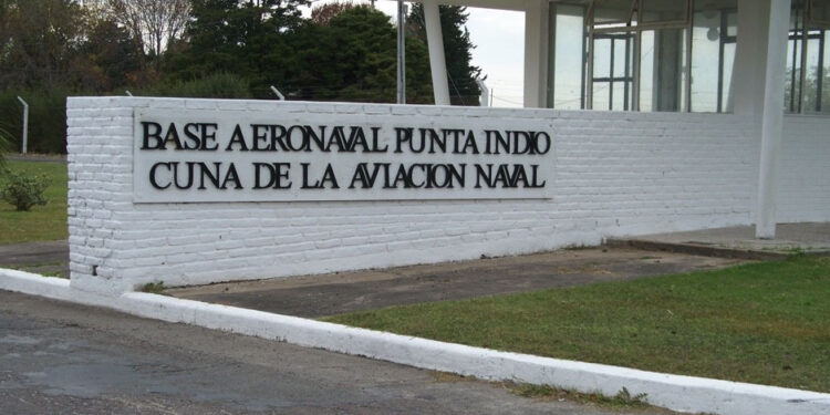 El traslado de la Base Aeronaval pone en riesgo a 500 familias de Punta Indio